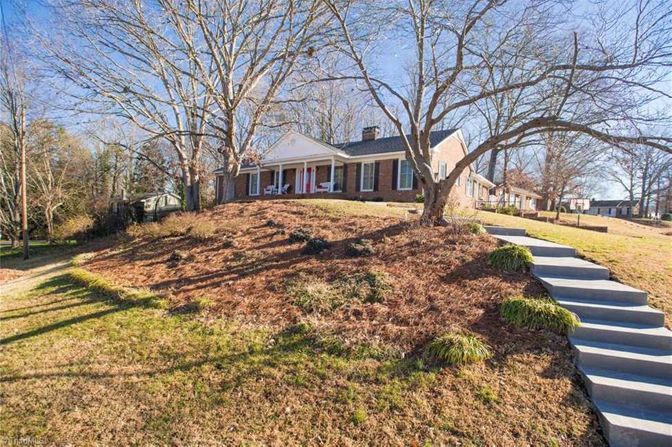 1252 Dovershire CT, High Point, North Carolina, 27262. MLS